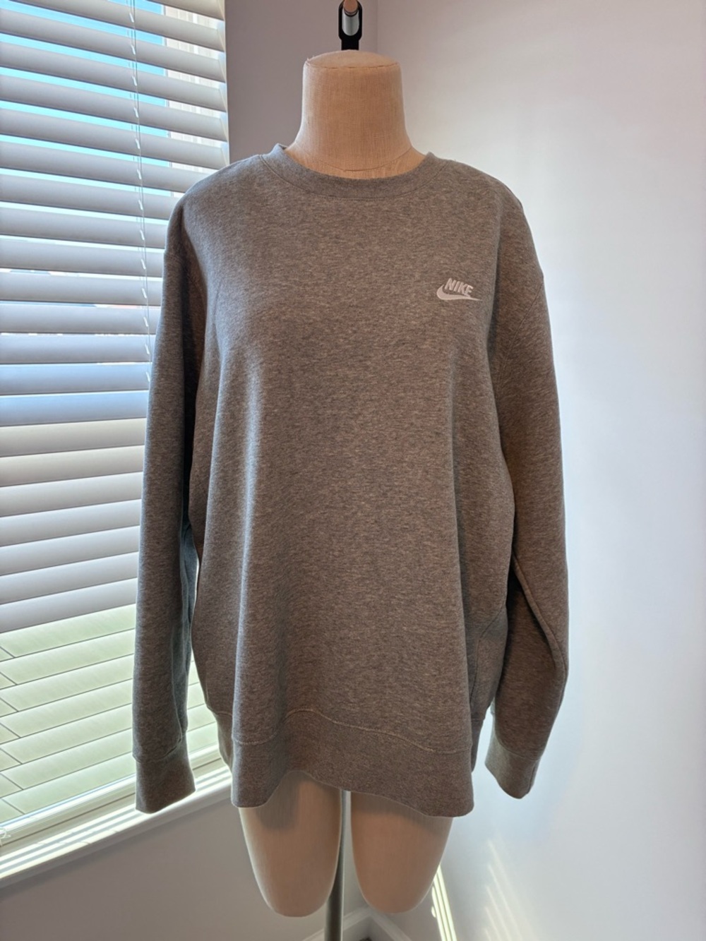 NWOT Nike Men’s Grey Fleece Crewneck